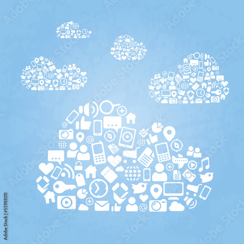 Internet Icons als Wolken auf Himmel