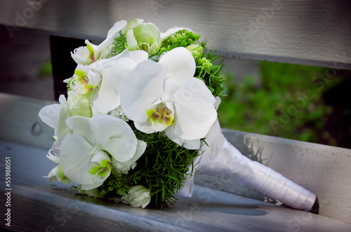 Fototapeta Naklejka Na Ścianę i Meble -  Wedding bouquet of white orchids