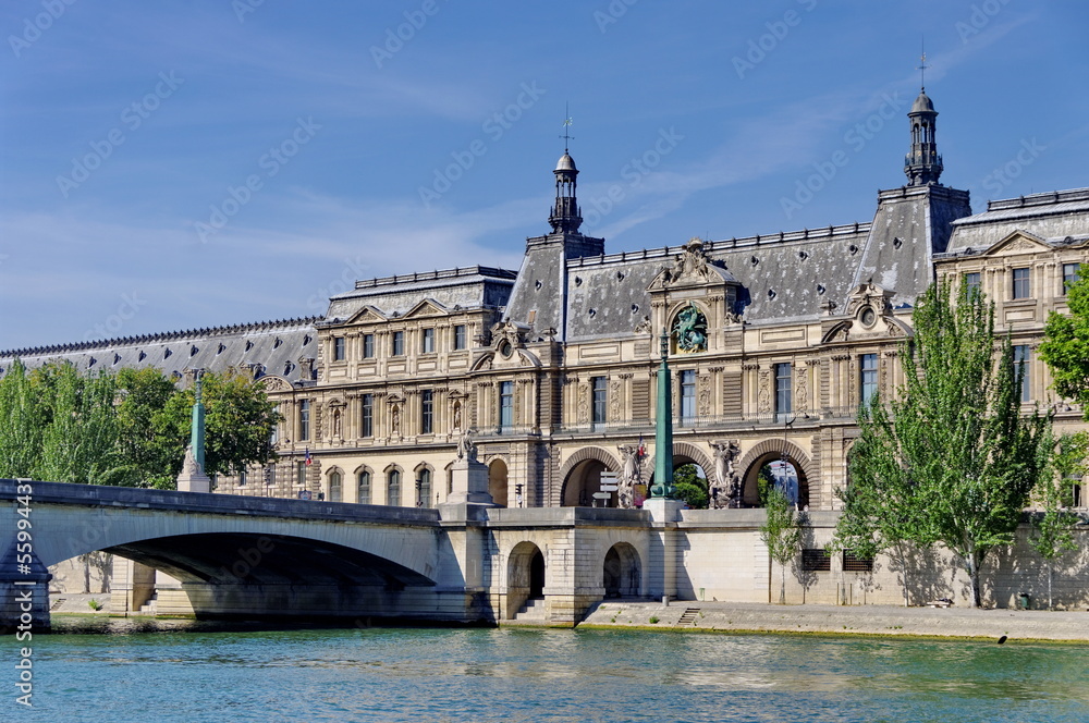 Pont sur la Seine. Paris