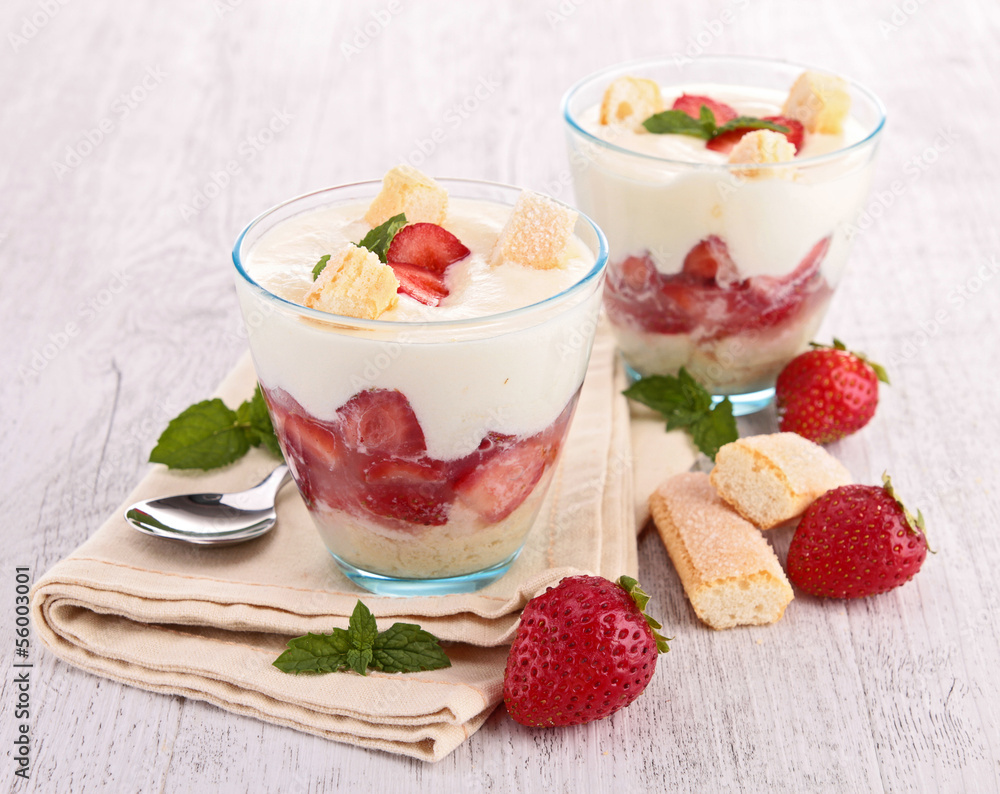 strawberry tiramisu strawberry tiramisu