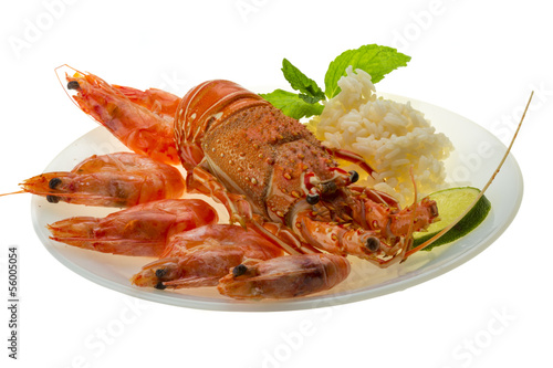 Spiny lobster, shrimps and rice © Andrei Starostin