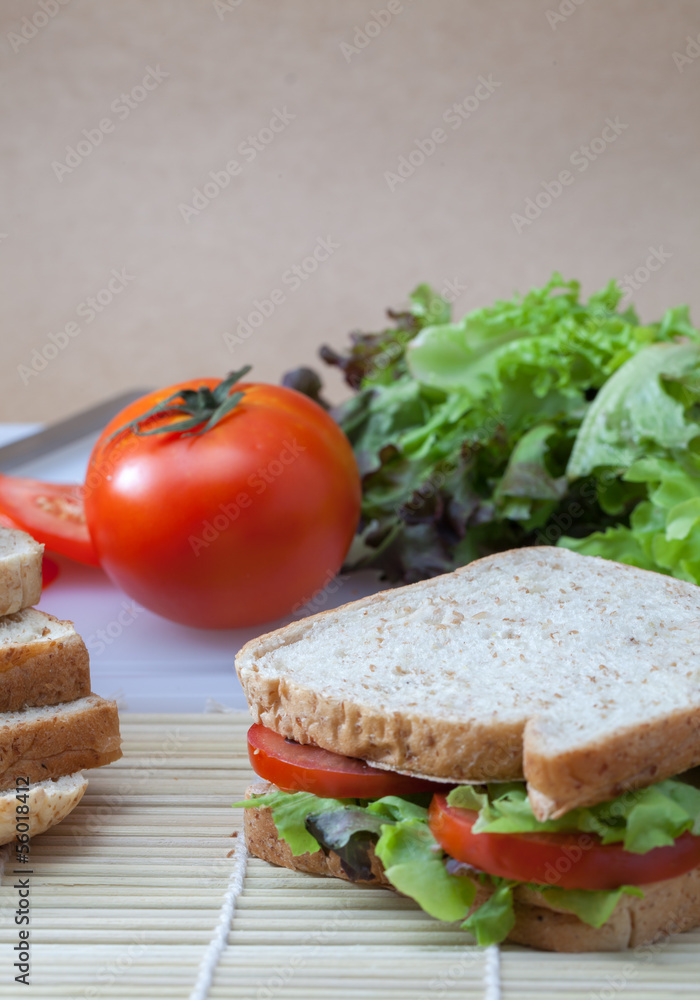 sandwich with tomato and vegetables
