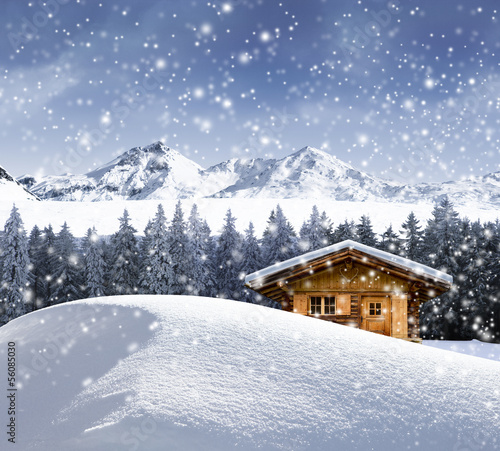 Verschneite Schihütte