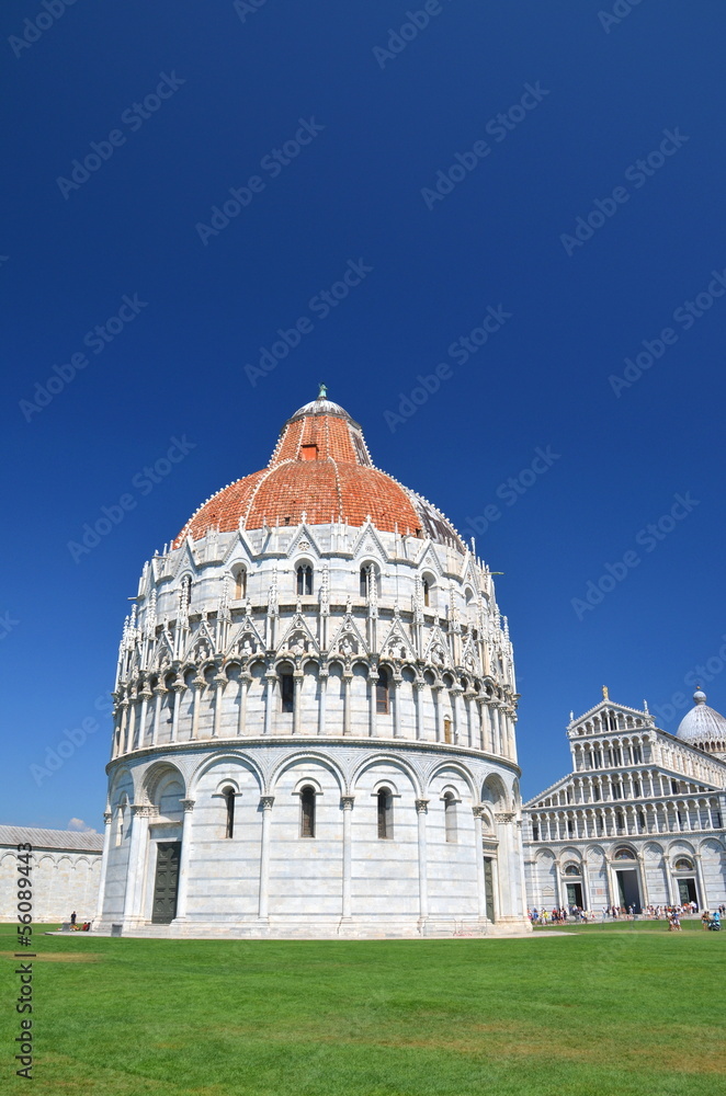 Słynne Baptysterium na Placu Cudów w Pizie, Toskania we Włoszech