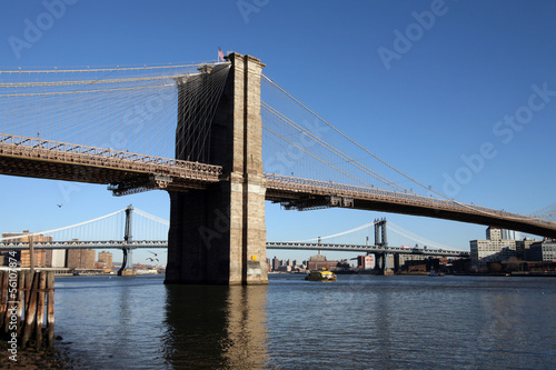 Fototapeta Naklejka Na Ścianę i Meble -  Brooklyn bridge, view to Brooklyn from Manhattan