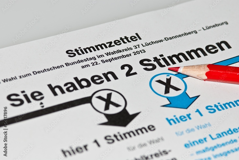 Stimmzettel zur Wahl, Niedersachsen, Deutschland, Europa Stimmzettel zur Wahl, Niedersachsen, Deutschland, Europa
