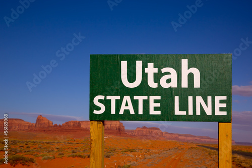 Road sign between Utah and Arizona State Line