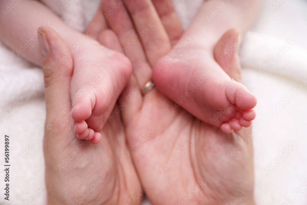 zwei kleine Babyfüße zwei kleine Babyfüße
