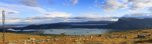 Landschaftspanorama im schwedischen teil Lapplands photo