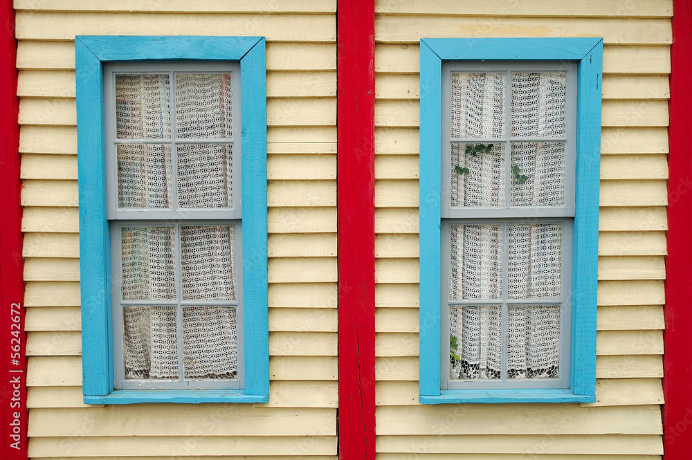 Fototapeta premium Wooden wall with windows