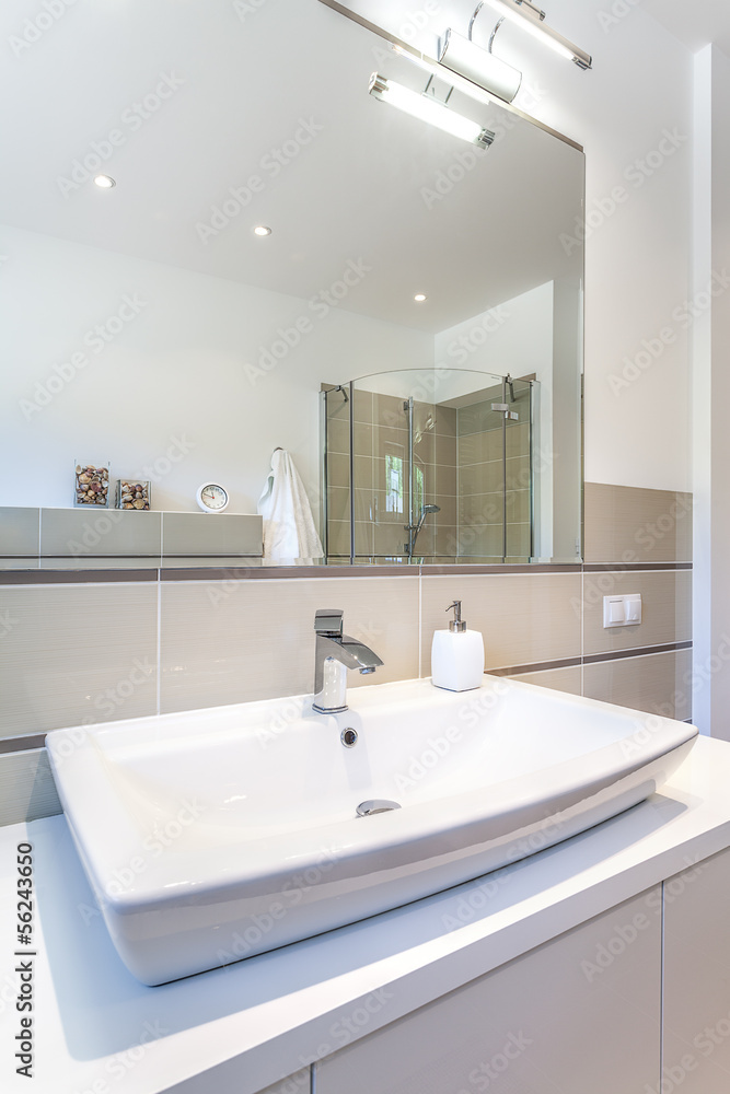 Bright space - sink Bright space - sink