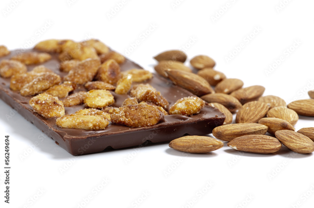 Fototapeta premium Tablette chocolat amandes caramélisé