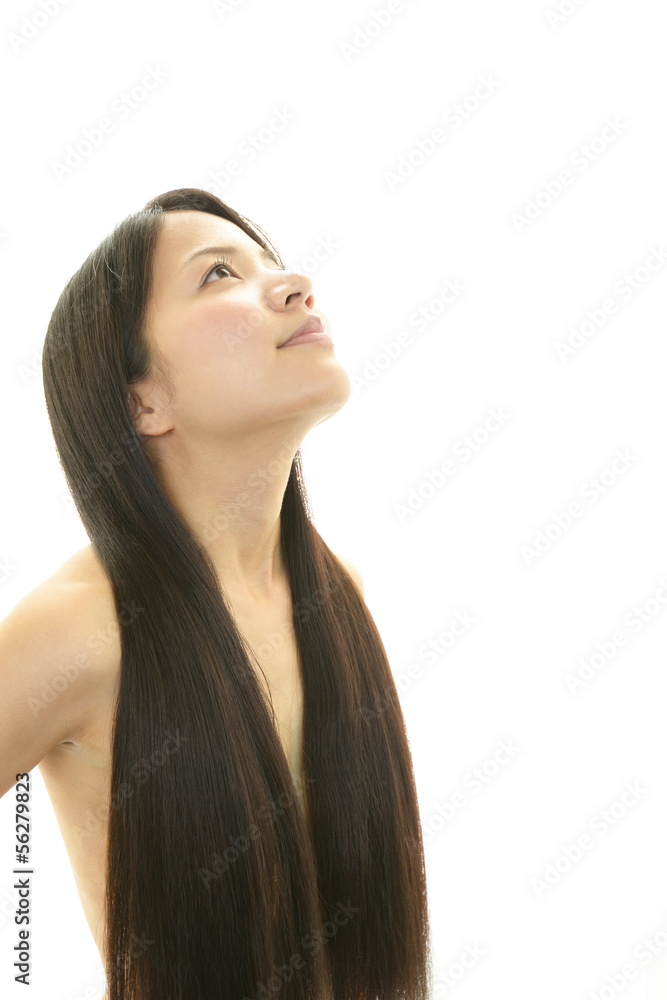 Fototapeta premium ロングヘアの女性