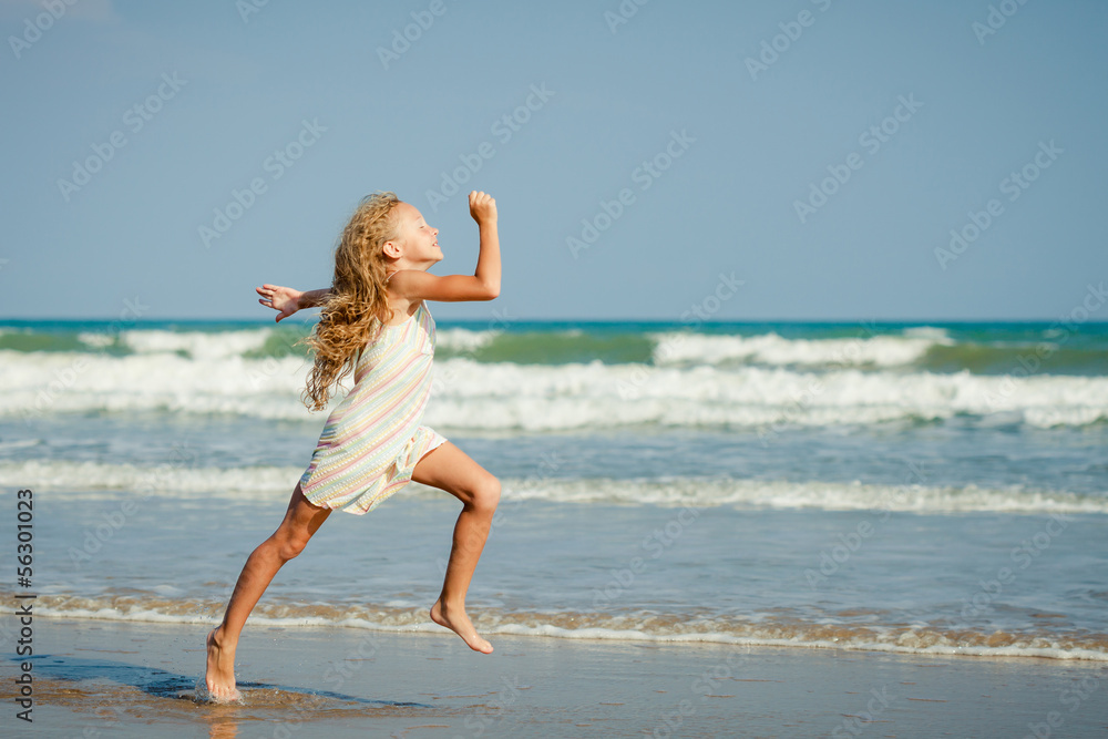 Naklejka premium flying jumping beach girl at blue sea shore in summer vacation i