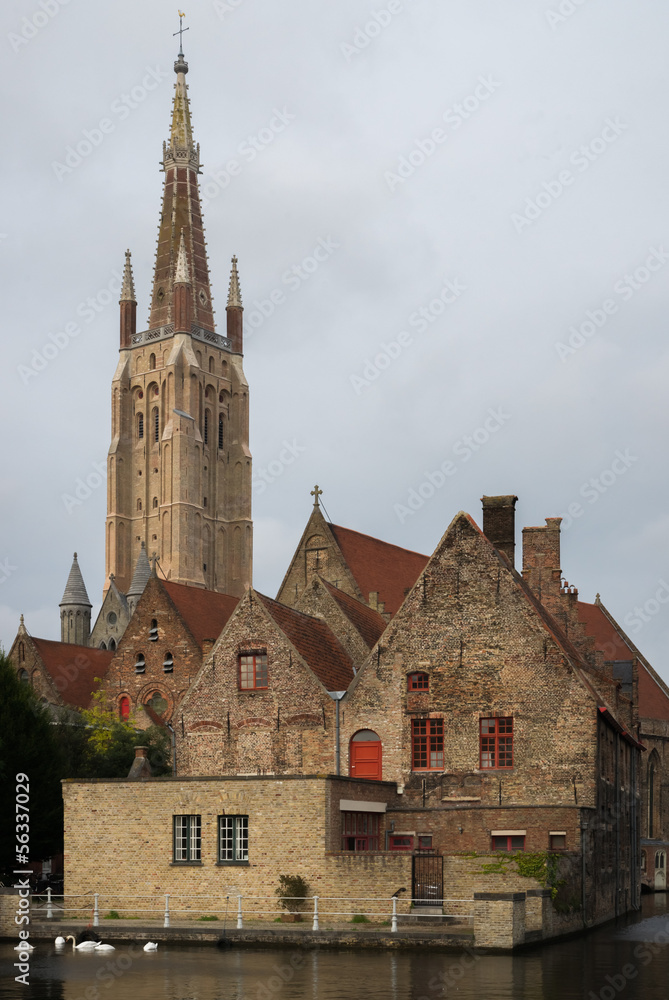 Fototapeta premium The Church of Our Lady in Bruges