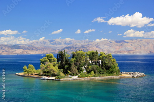 Fototapeta Naklejka Na Ścianę i Meble -  Mouse Island near Corfu Greece