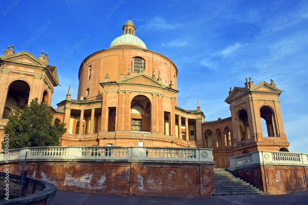Obraz premium view of san luca - bologna