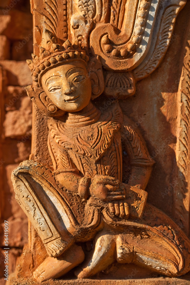 Statue at Inn Thein Paya, Shan state, Myanmar