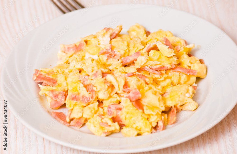 scrambled eggs with ham and cheese scrambled eggs with ham and cheese