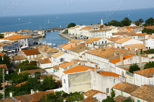 vue aérienne de st martin en ré, île de ré photo