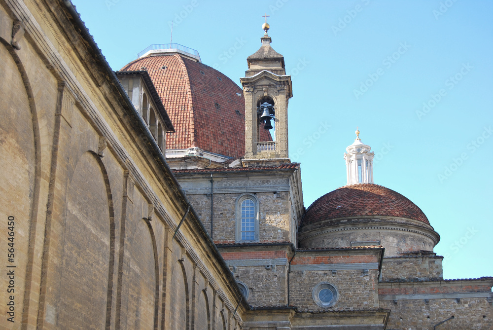 Visiting Florence - San Lorenzo church - Tuscany - Italy