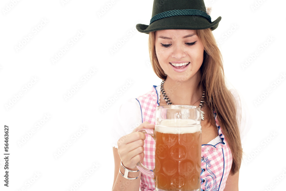 Hübsche Bayerin mit Bierkrug