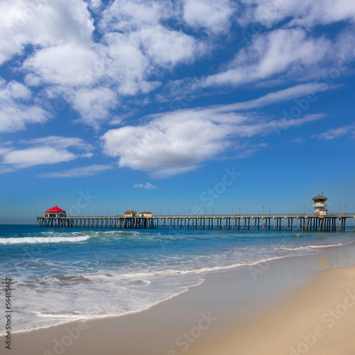 Fototapeta Naklejka Na Ścianę i Meble -  Huntington beach Pier Surf City USA with lifeguard tower