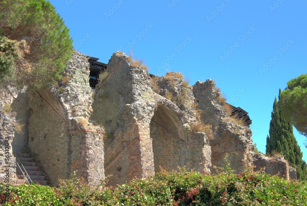 Ruinen der römischen Arena in Fréjus