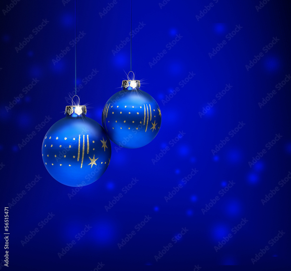 Obraz premium Blaue Weihnachtskugeln mit Hintergrund