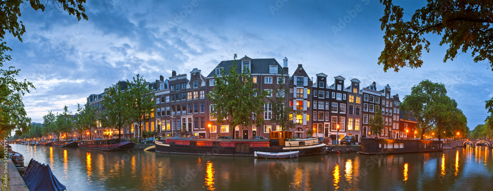Obraz premium Amsterdam tranquil canal scene, Holland