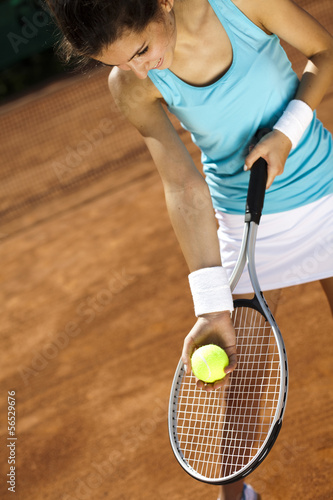 Woman playing tennis © Sebastian Duda