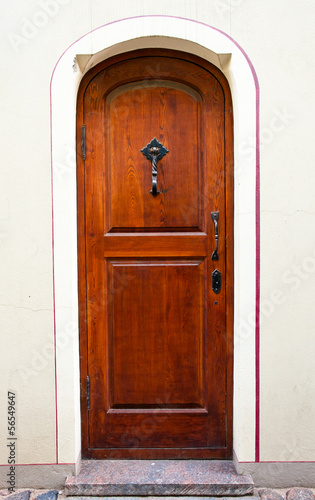 wooden door © Igor Normann