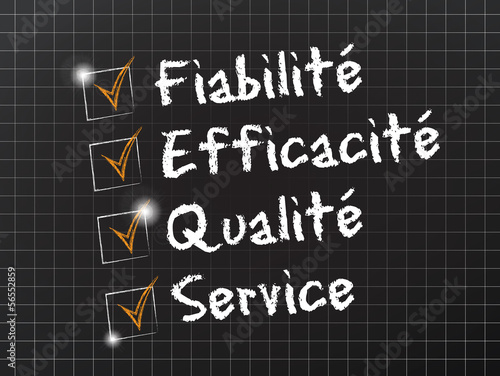 tableau noir schéma : fiabilité efficacité qualité service