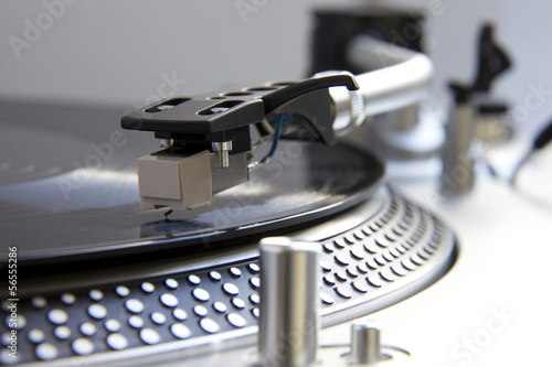 Plattenspieler mit Schallplatte