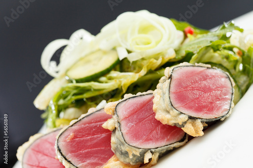 salad with tuna and strawberries