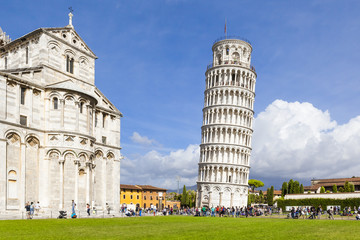 Fotobehang De scheve toren Piazza dei Miracoli in Pisa  © magann