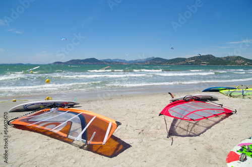 Wallpaper Mural plage de l'almanarre - var Torontodigital.ca