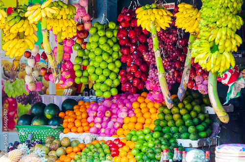 Fotografi Various fruits at local market in Sri Lanka