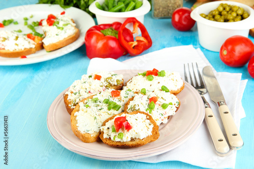 Sandwiches with cottage cheese and greens