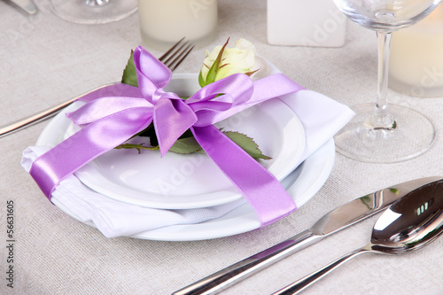 Table arrangement in restaurant