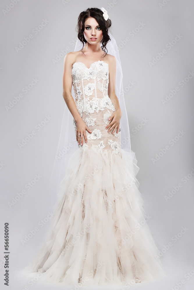 Espousal. Gorgeous Bride in Long Bridal Dress. Wedding Style Espousal. Gorgeous Bride in Long Bridal Dress. Wedding Style