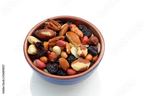 mixed nuts and fruit