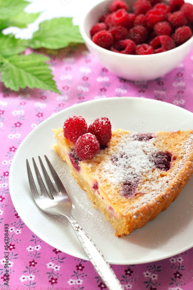 Almond tart with raspberries and white chocolate Almond tart with raspberries and white chocolate
