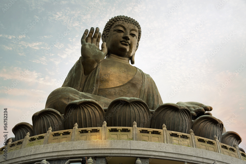Obraz premium The Giant Buddha of Po Lin Monastery - Hong Kong