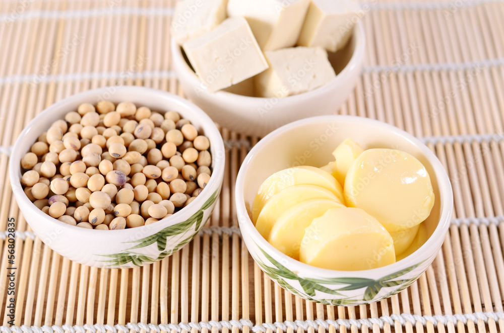 Fresh tofu and soybean product Fresh tofu and soybean product