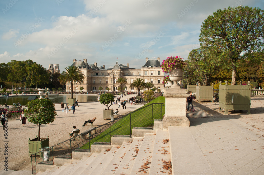 Jardin du Luxembourg à Paris en automne
