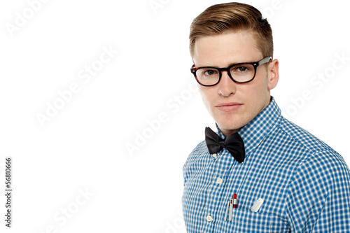 Tapety artystyczne Serious faced handsome nerd