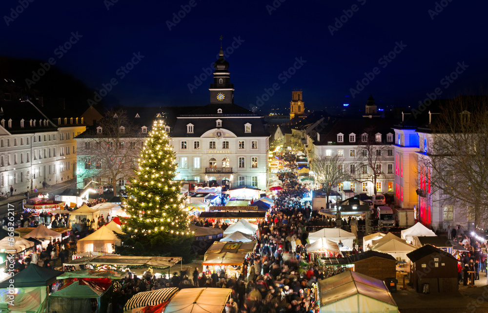 Saarbrücken Weihnachtsmarkt Christkindlmarkt Schlossplatz Winter foto