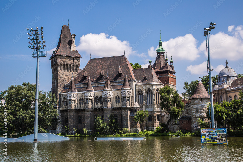 Obraz premium The Vajdahunyad castle, Budapest main city park