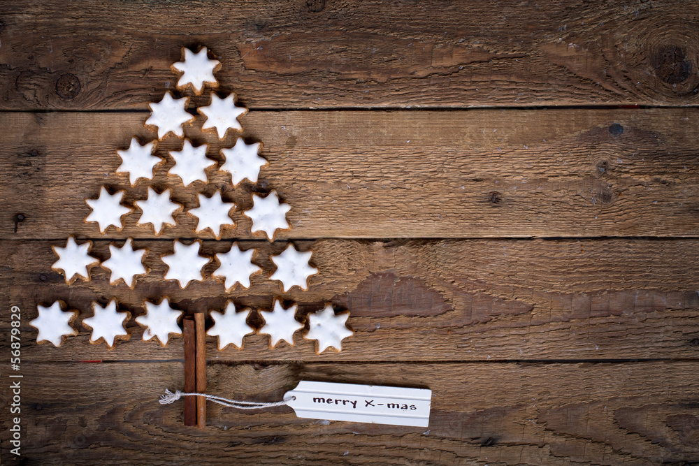 Weihnachtsbaum aus Zimtsternen Weihnachtsbaum aus Zimtsternen